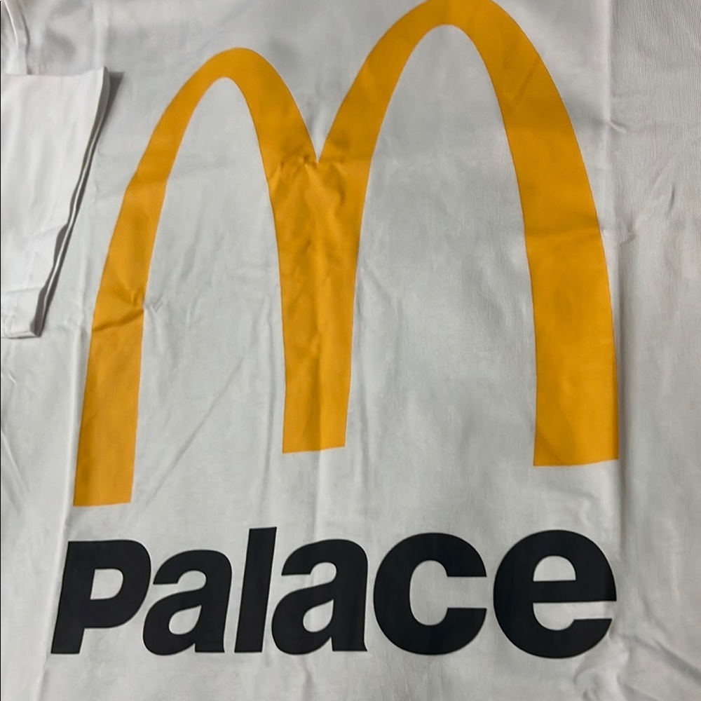Palace x McDonald's Logo Tee - Picture 3 of 8
